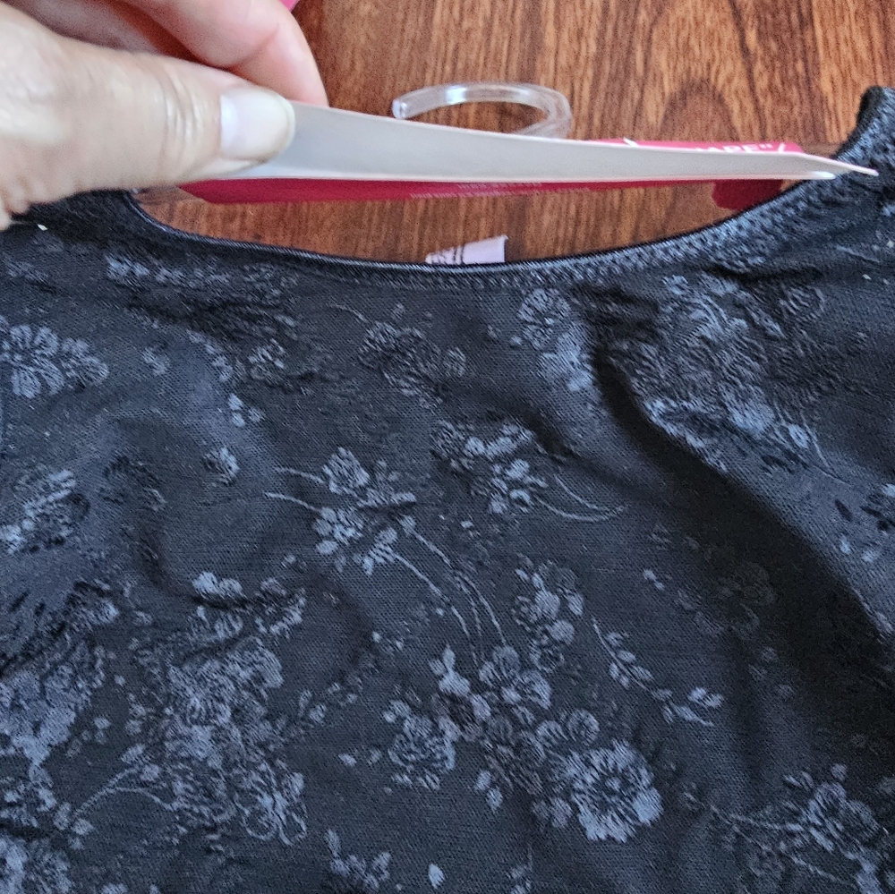 Flexees Body shaper, Medium - Picture 3 of 8